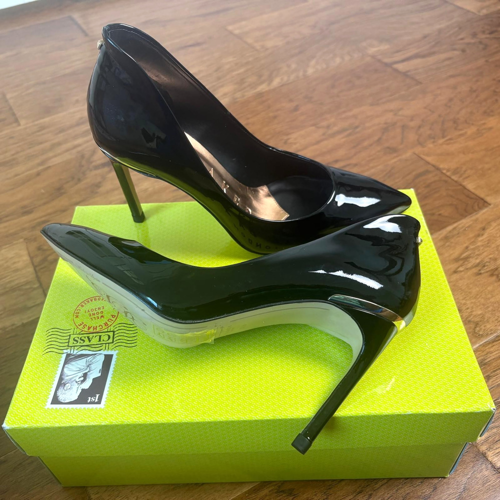 New Ted Baker Women Solid Savioz Patent Leather Pumps Black Size 8 Evening Party
